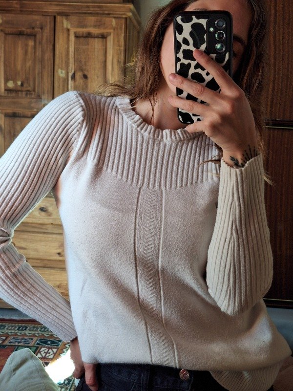 Producto - SWEATER BLANCO T.S