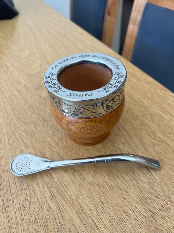 Producto - IMPERIAL ALGARROBO PULIDO GRABADO BOMBILLA