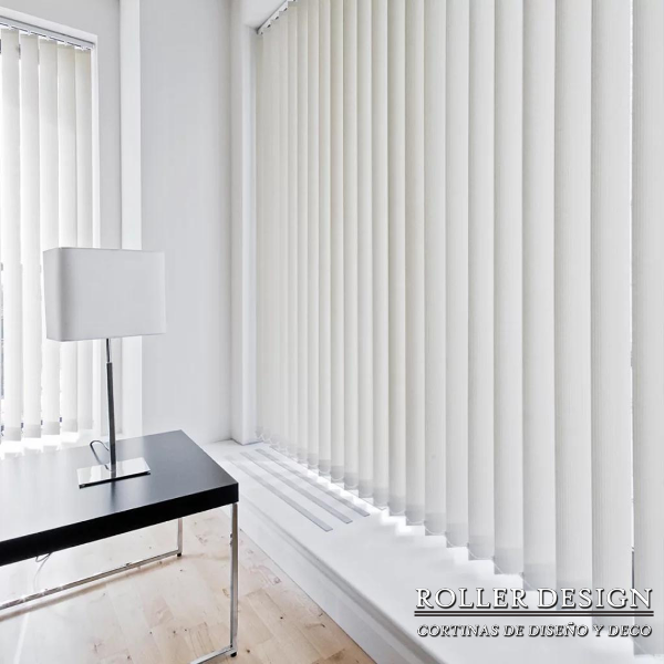 Producto - Cortina blackout de bandas verticales (Blanca)