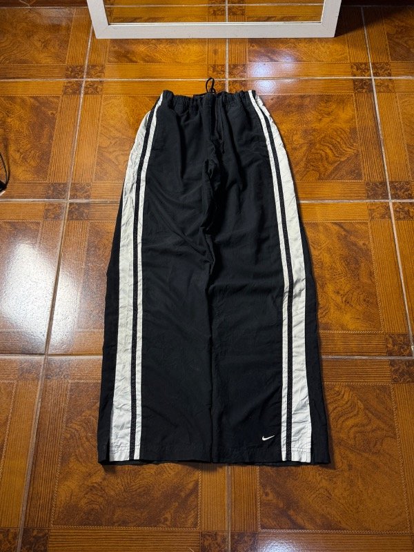 Producto - Trackpants Nike / Talle M/L ajustable