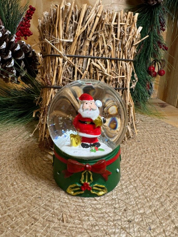 Producto - Bola de Nieve 8 cm Base Verde Papa Noel (Efectivo: 13.200)