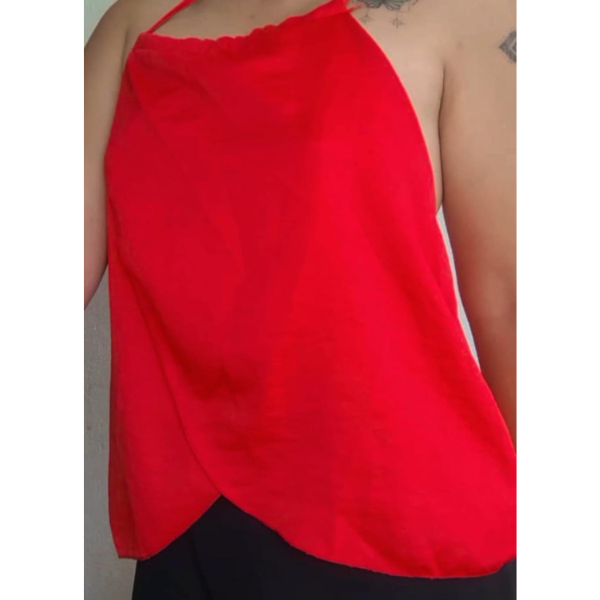 Producto - Blusa Musculosa Halter Roja Cruzada - Tela Tipo Lino