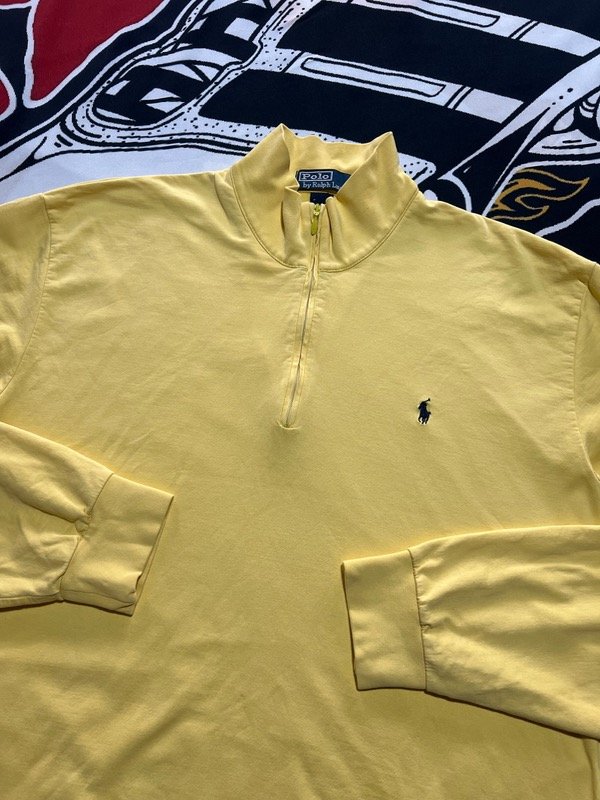 Producto - Buzo con cierre Polo Ralph Lauren amarillo. Talle L