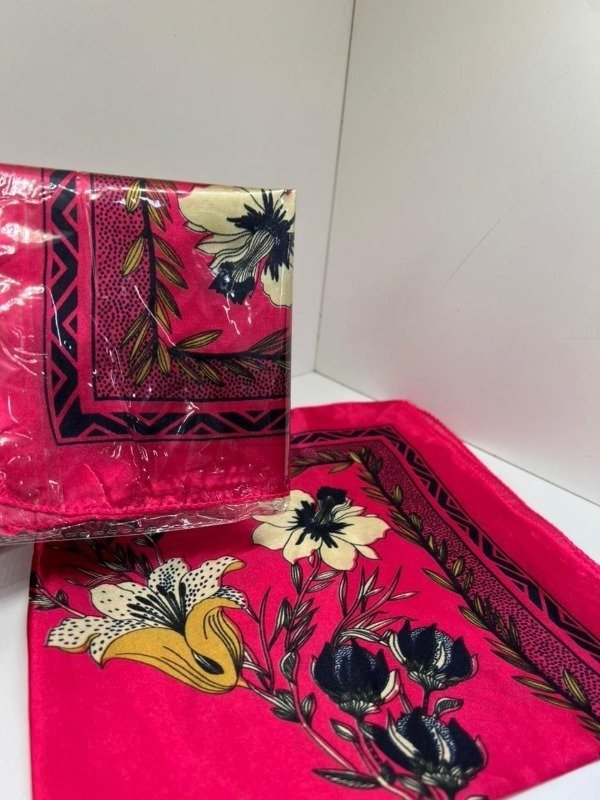 Producto - BANDANA DE SEDA IV