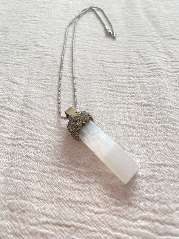 Producto - Collar Selenita con pirita