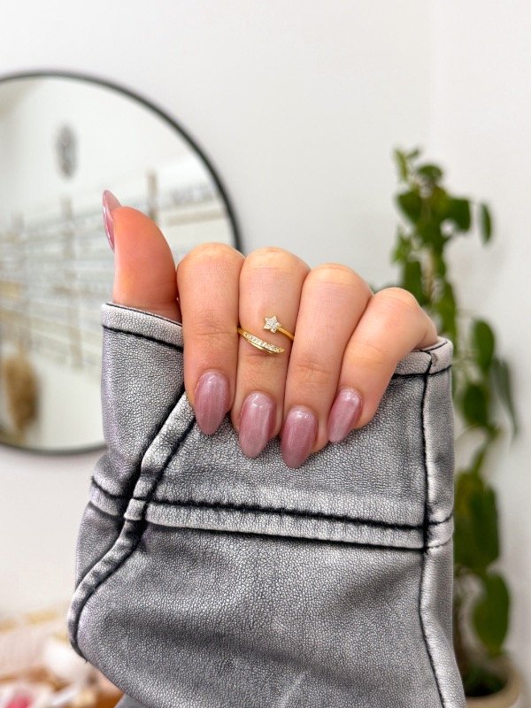 Producto - Anillo bañado en oro estrellita cúbic cruzada