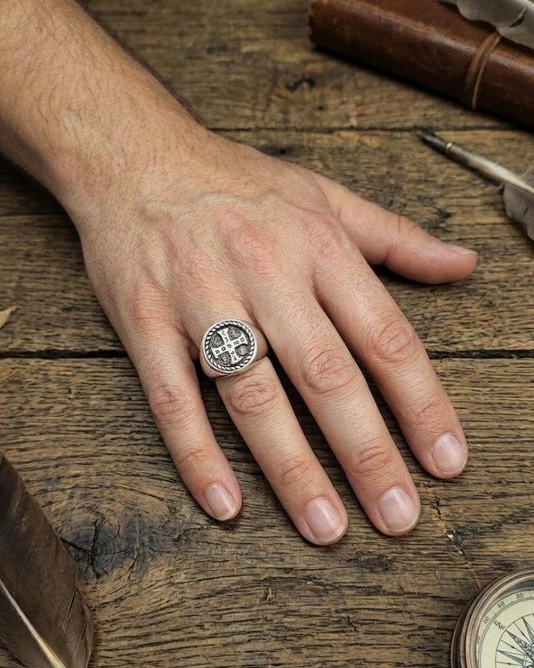 Producto - Anillo de Acero Blanco - Cruz de San Benito - A 1035 - 2