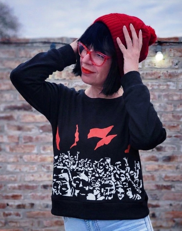 Producto - Buzo clásico mujer Oktubre Los Redondos