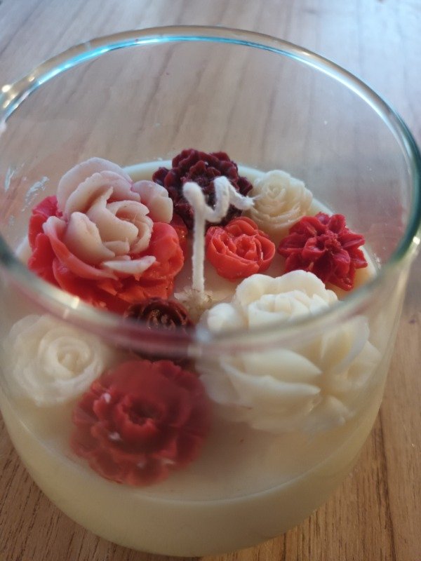 Producto - Bouquet de Flores cónico + accesorios