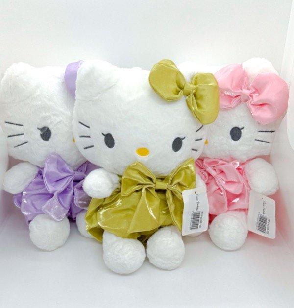 Producto - Peluches Hello Kitty con enterito saten 25cm
