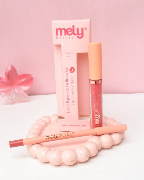 Producto - Labial con delineador de labios mely