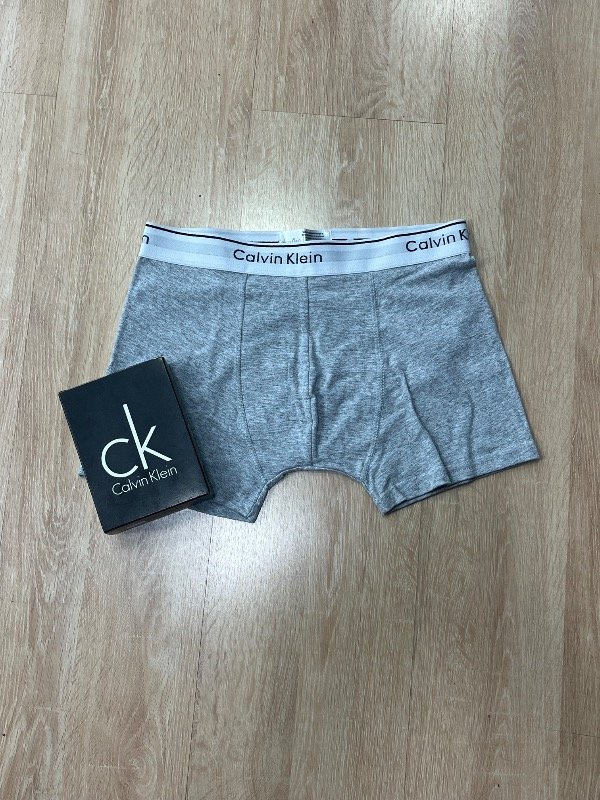Producto - BOXER CALVIN KLEIN GRIS