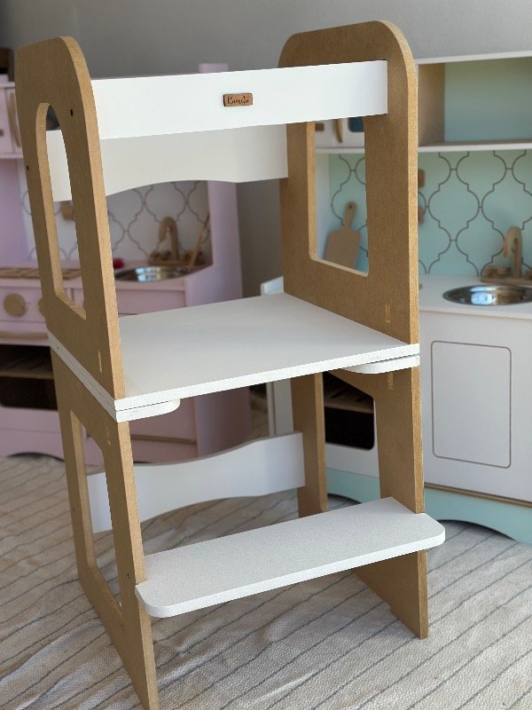 Producto - Torre de aprendizaje pintada