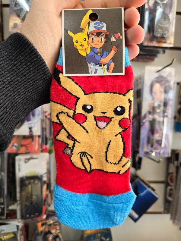 Producto - Medias Pikachu rojas