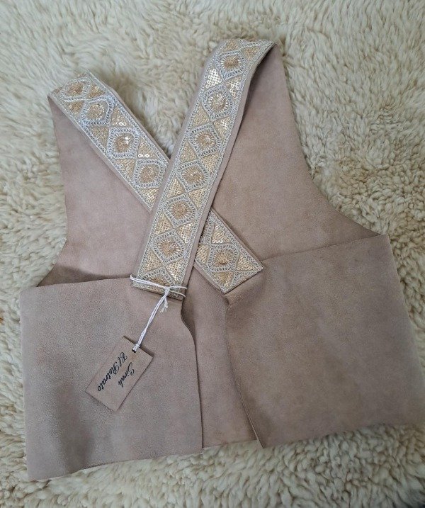 Producto - Chaleco beige customizado - 1