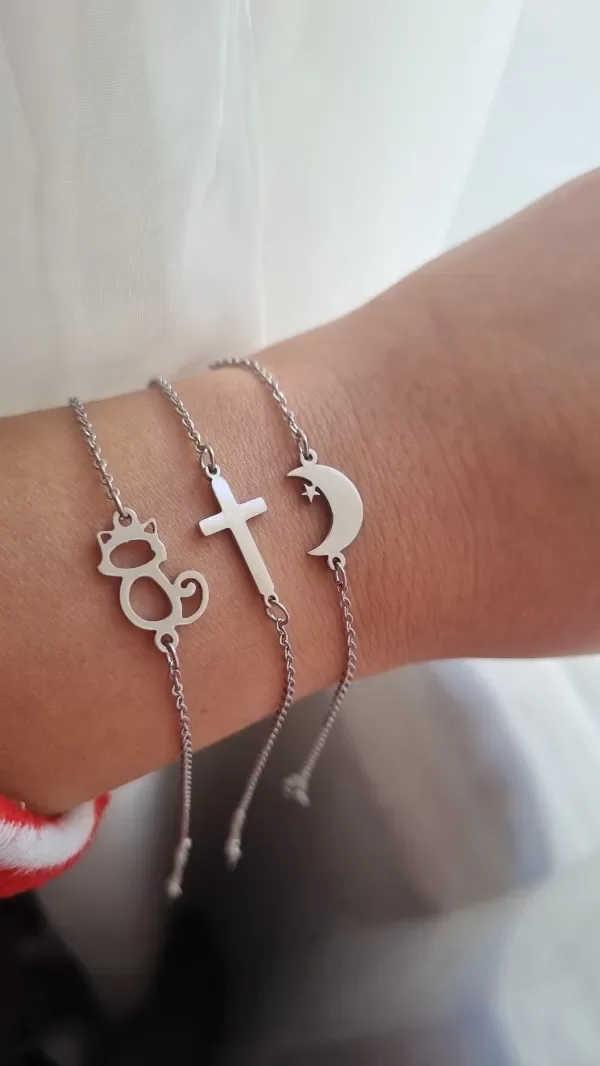 Producto - Pulsera aq varios dijes