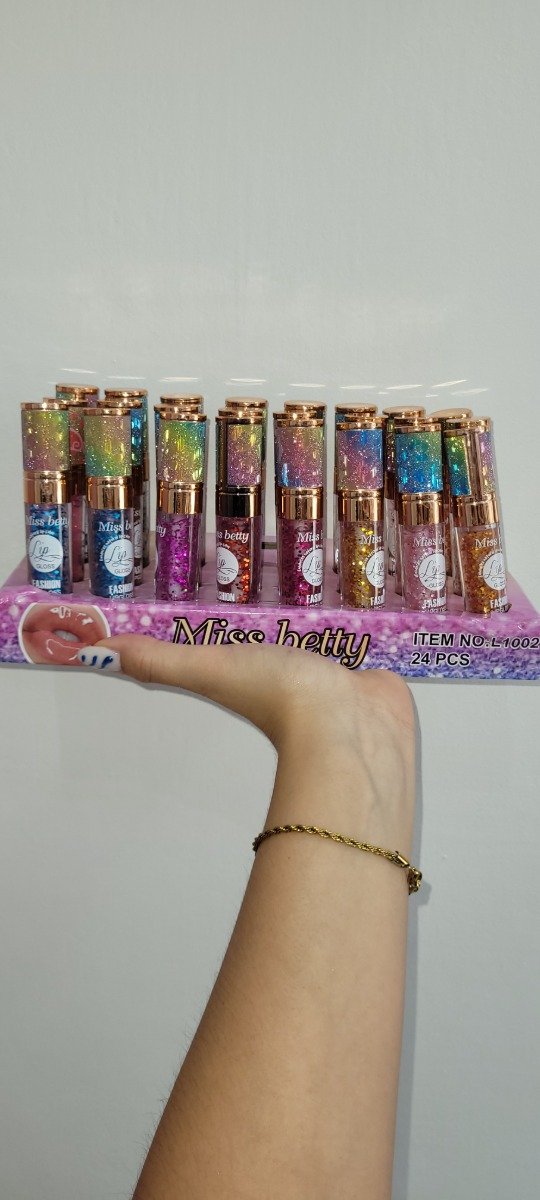 Producto - Gloss con brillos mágico