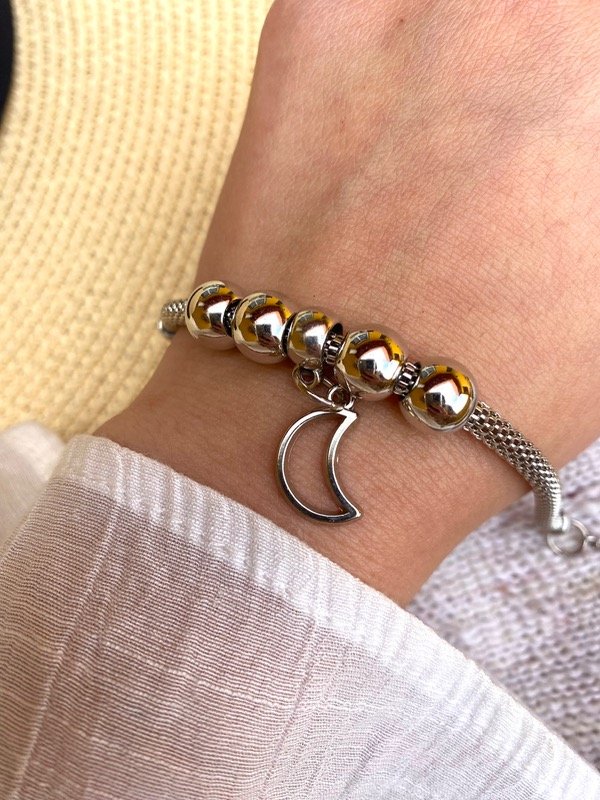 Producto - Pulsera con dije Moon F.