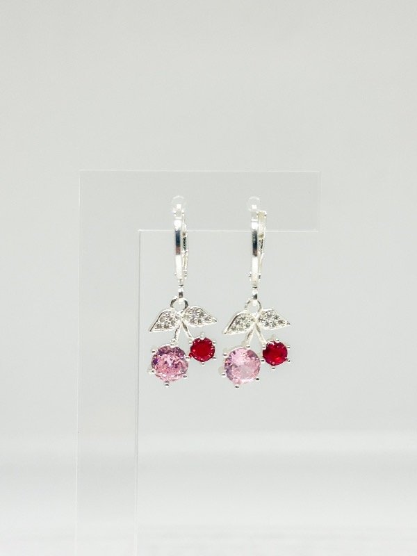 Producto - Argollitas acero blanco dije cereza micro pavé blanco rosa y rojo