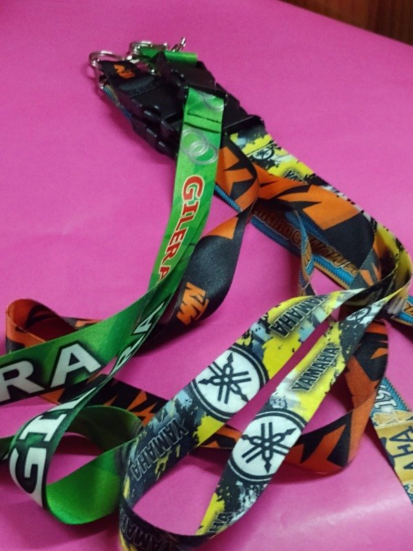 Producto - Llaveros largos deportivos