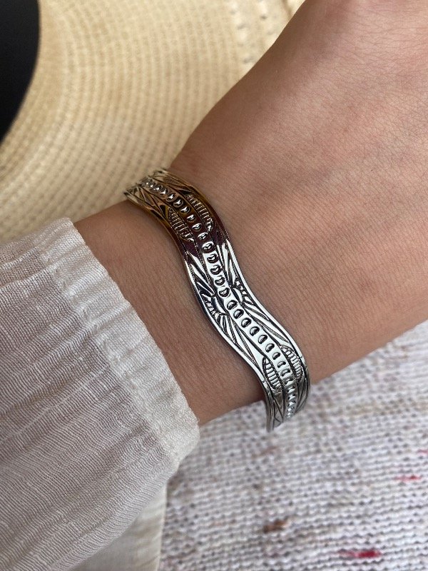 Producto - Pulsera rígida grabada