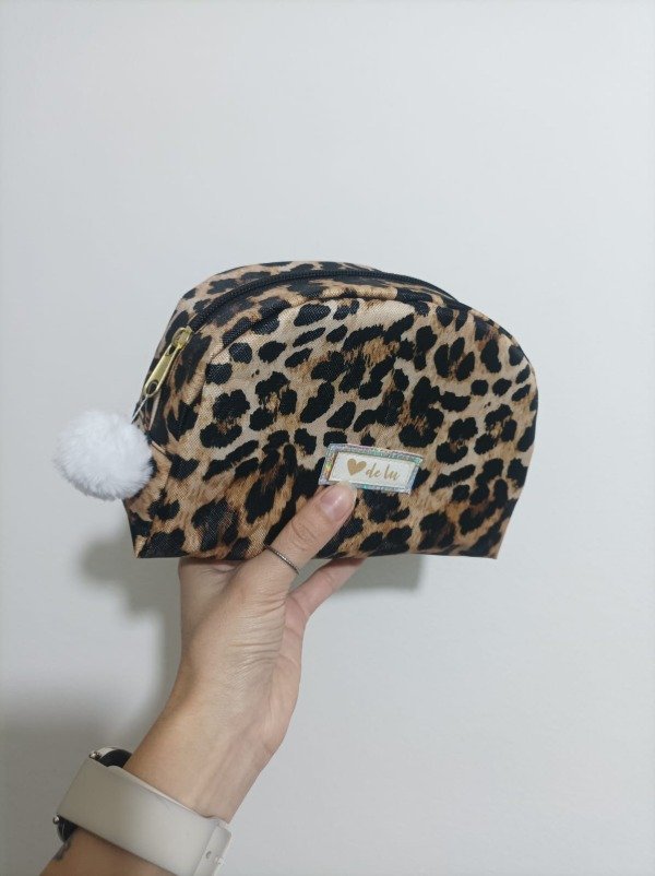Producto - Neceser media luna Animal Print
