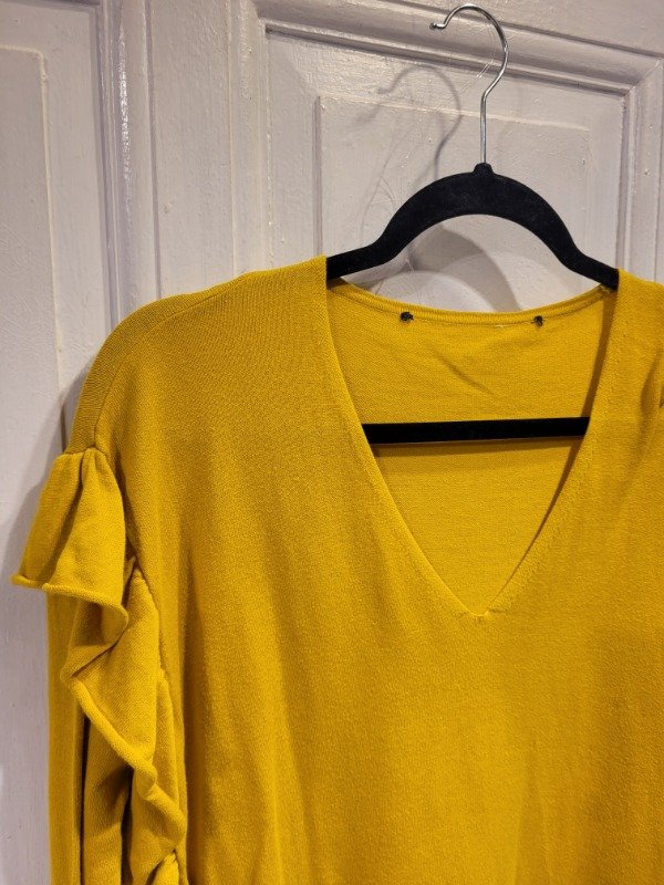 Producto - Sweater mostaza con volados Talle S - PRECIO: 36X - 2