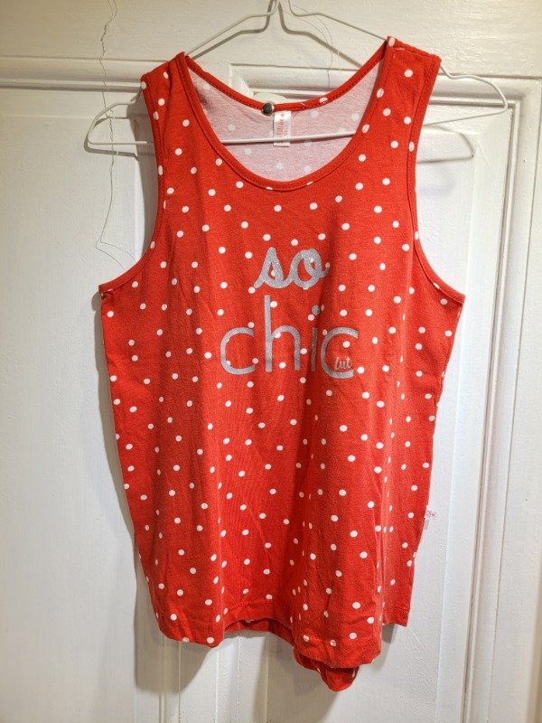 Producto - Musculosa LE UTTHE colorada con motas blancas Talle 14 años - PRECIO: 7X