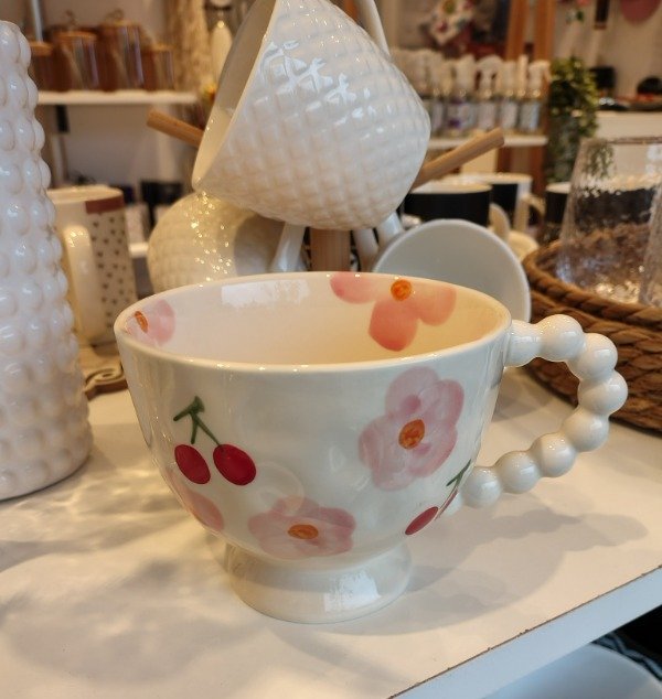 Producto - Tazón flores y cerezas con manija burbujas.