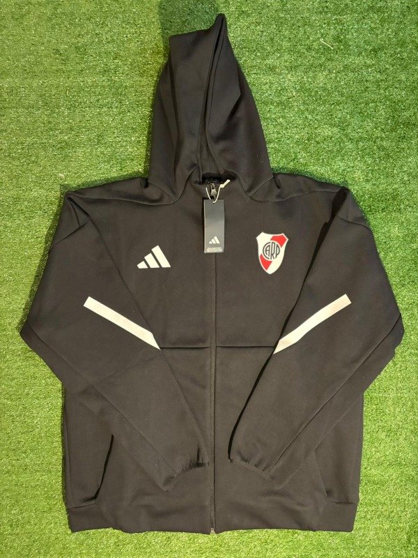 Producto - Campera Z.N.E 2025 (XL)