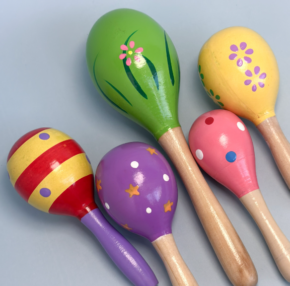 Producto - Maraca de madera para nenes