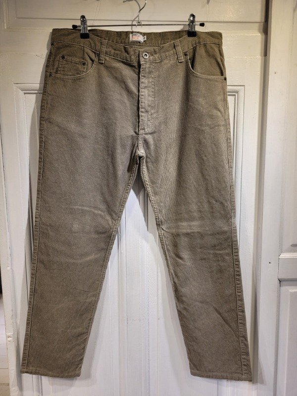 Producto - Pantalón SIMPLY BASIC corderor beige- Talle 48- PRECIO: 20X