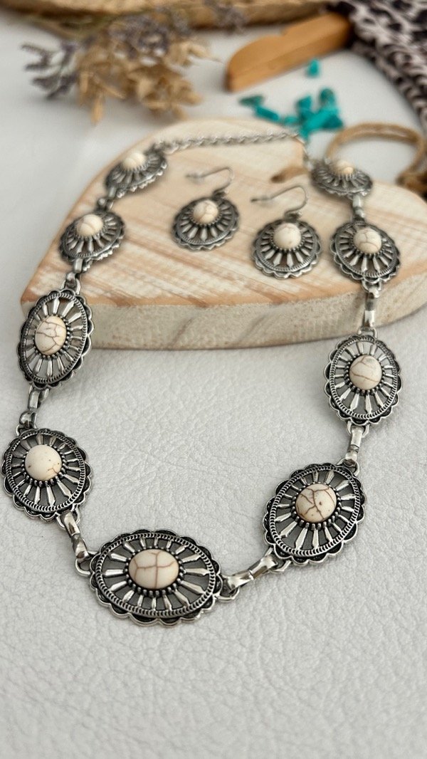 Producto - CONJUNTO COLLAR + ARO BOHO LABRADO