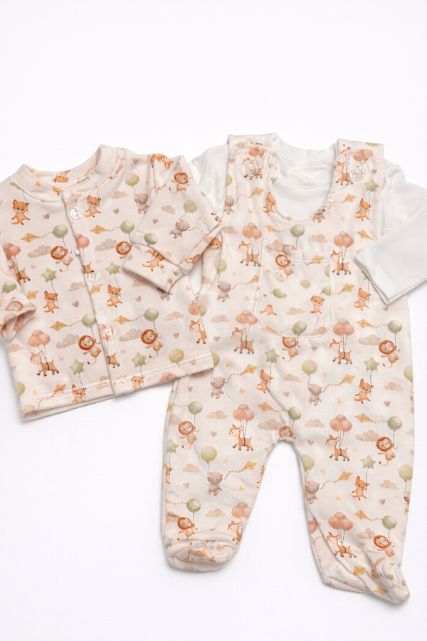 Producto - Trío campera y enterito plush + remera leon y globos