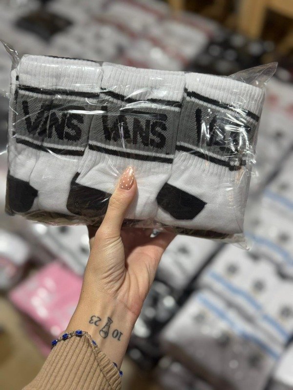 Producto - Docena Cerrada Vans Blanco y Gris