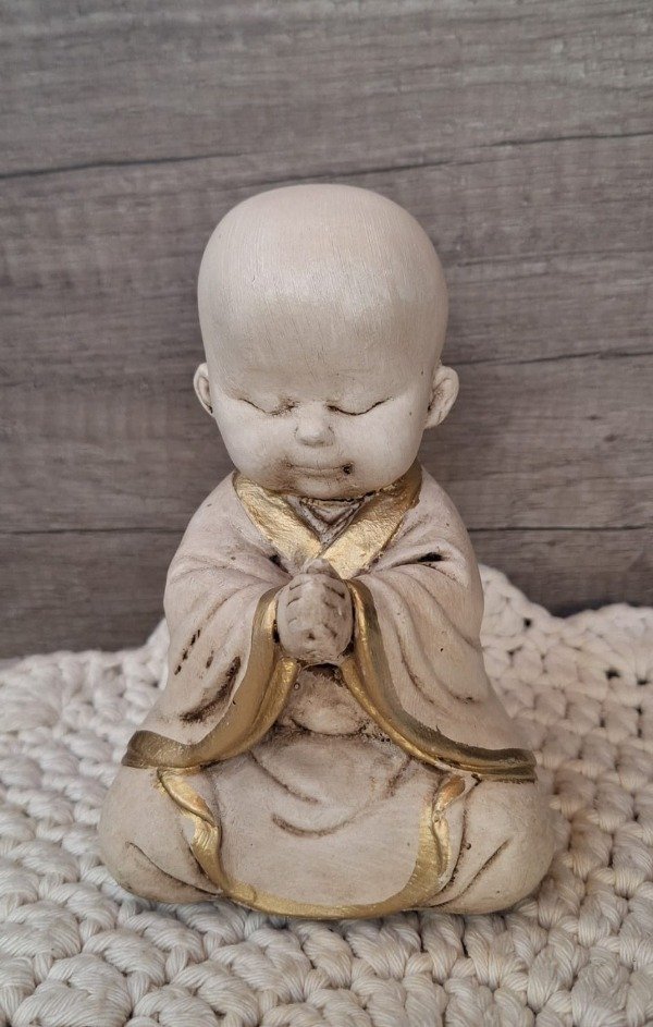 Producto - Buda rezando estelar