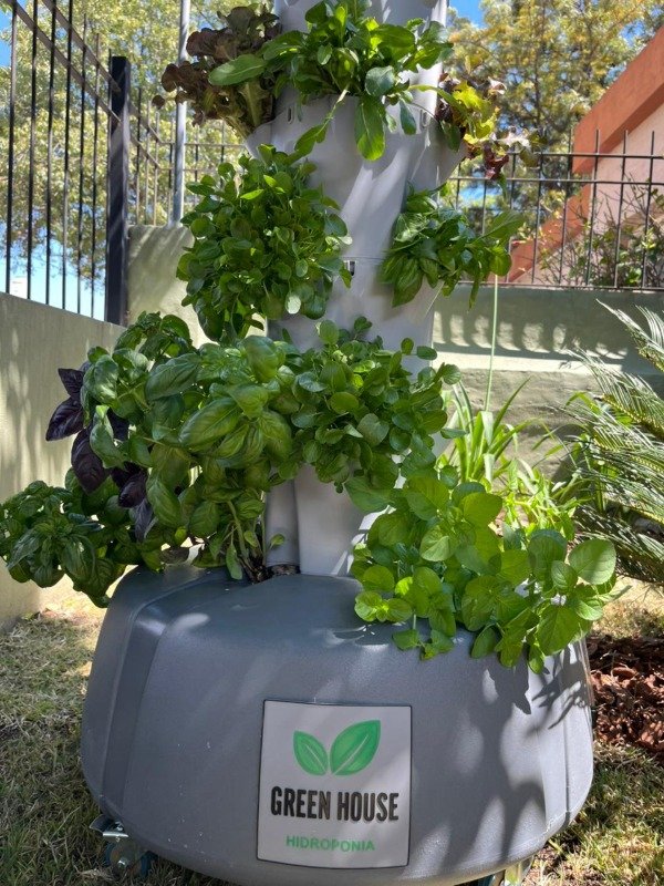 Producto - Kit de Aeroponía con capacidad para 28 plantas - 2
