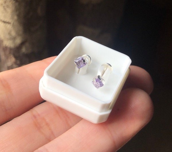 Producto - Abridor cuadrado violeta PLATA 925