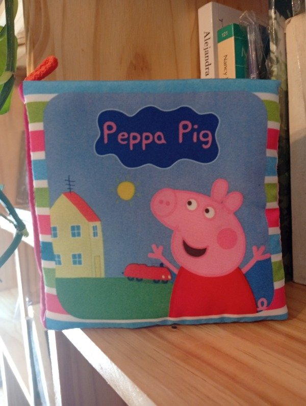 Producto - Peppa pig. Libro de tela