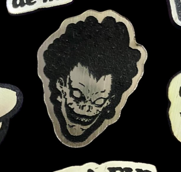 Producto - prendedor ryuk death note