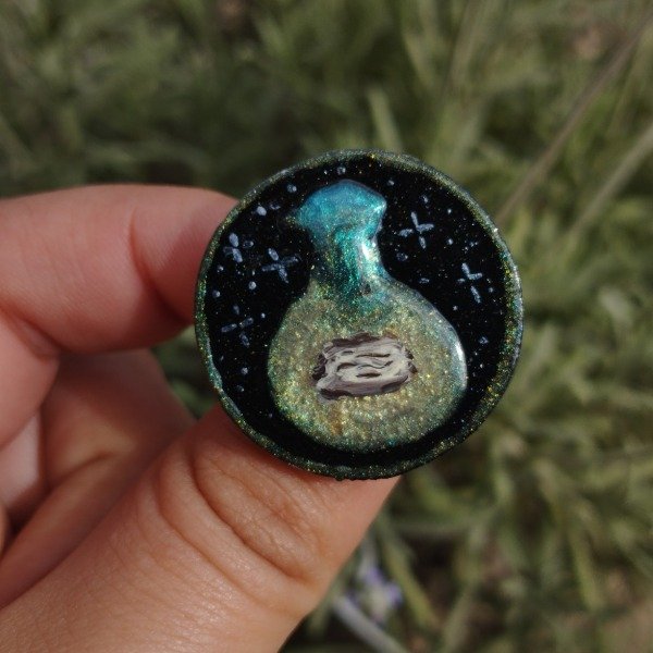 Producto - Prendedor poción green witch