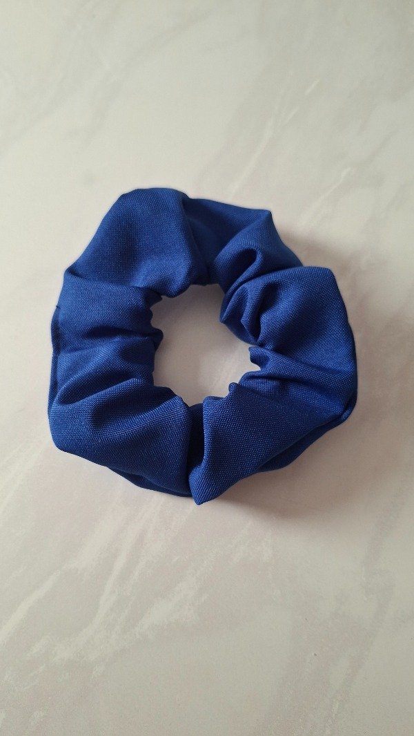 Producto - Scrunchie tropical azul electrico