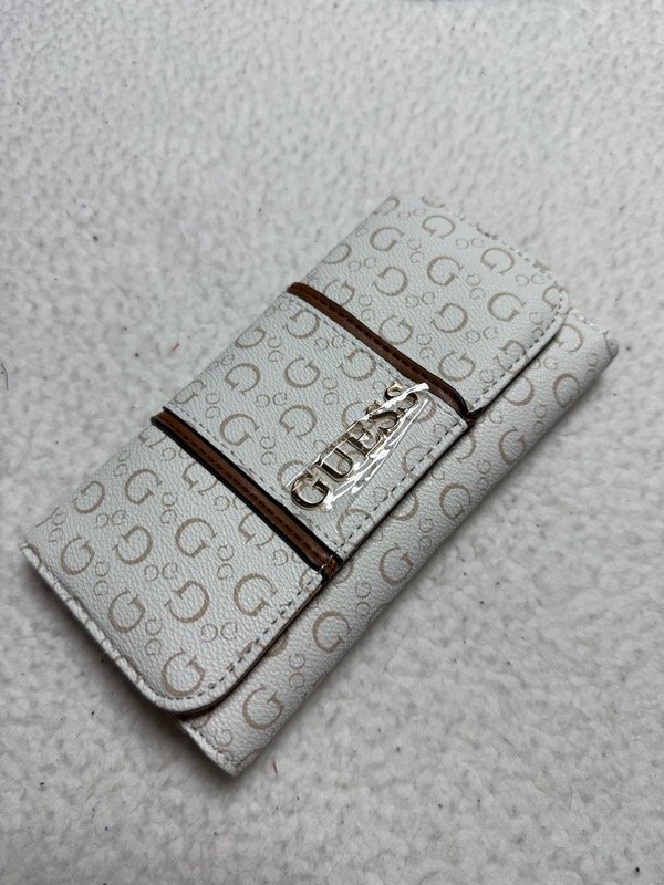Producto - Billetera Guess Blanca y marrón
