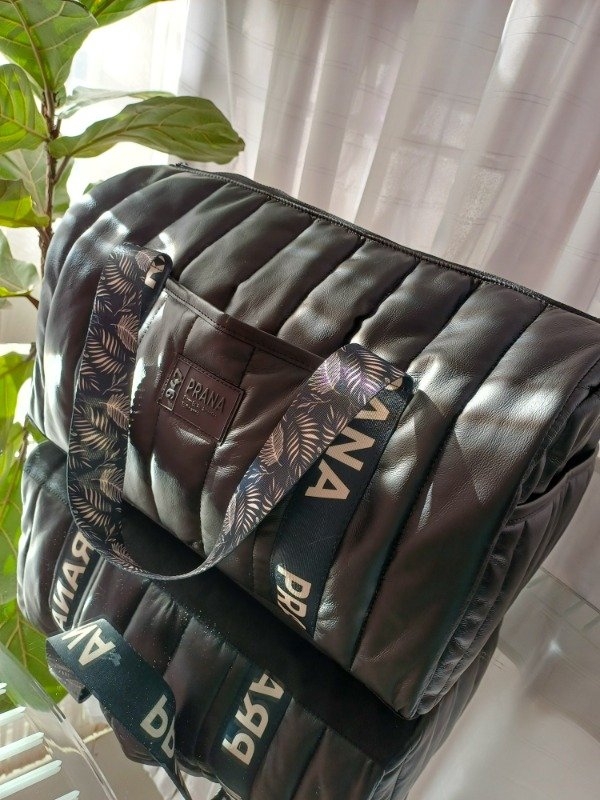 Producto - Bolso Invicta negro simil cuero