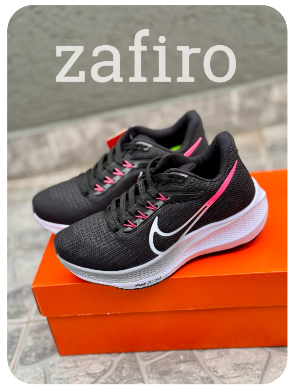 Producto - Nike Pegasus Premium Negro