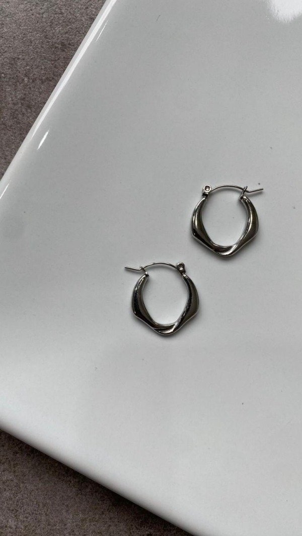 Producto - ARGOLLAS AGUS PLATEADAS