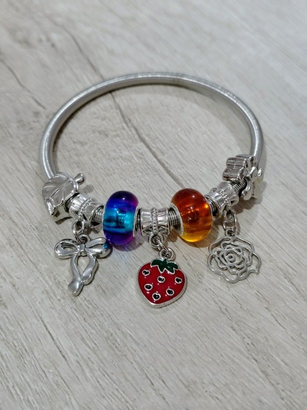Producto - Pulsera elástica fantasia con dijes 7