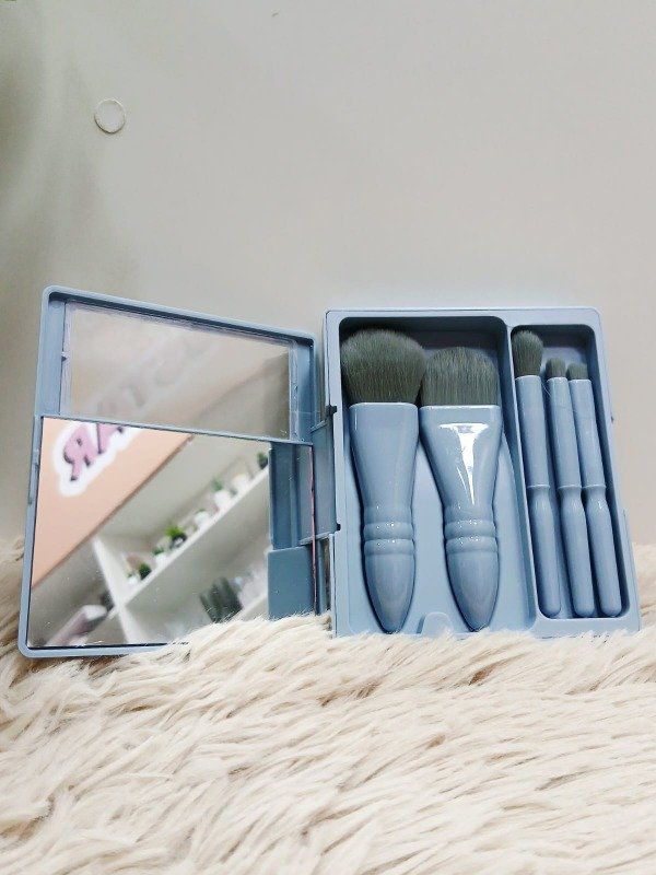 Producto - Estuche de brochas con espejo