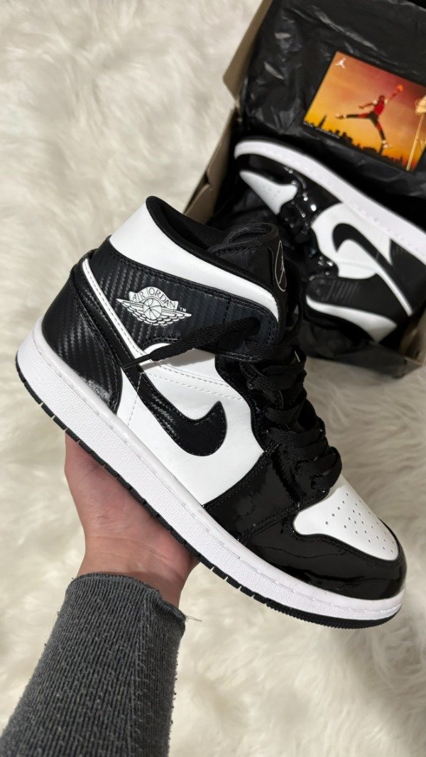 Producto - JORDAN RETRO 1 CARBON FIBER - 1