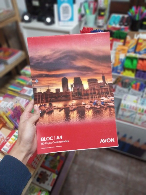 Producto - Block Ledesma Avon A4 peg x80h. Cuadriculado